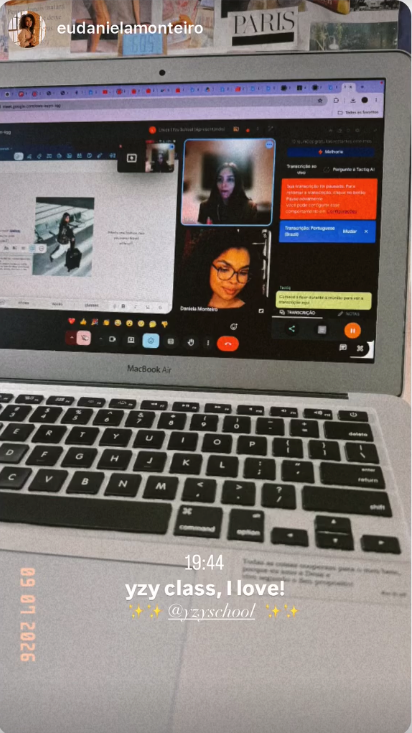 Story da aluna Daniela em uma aula ao vivo da Yzy no notebook